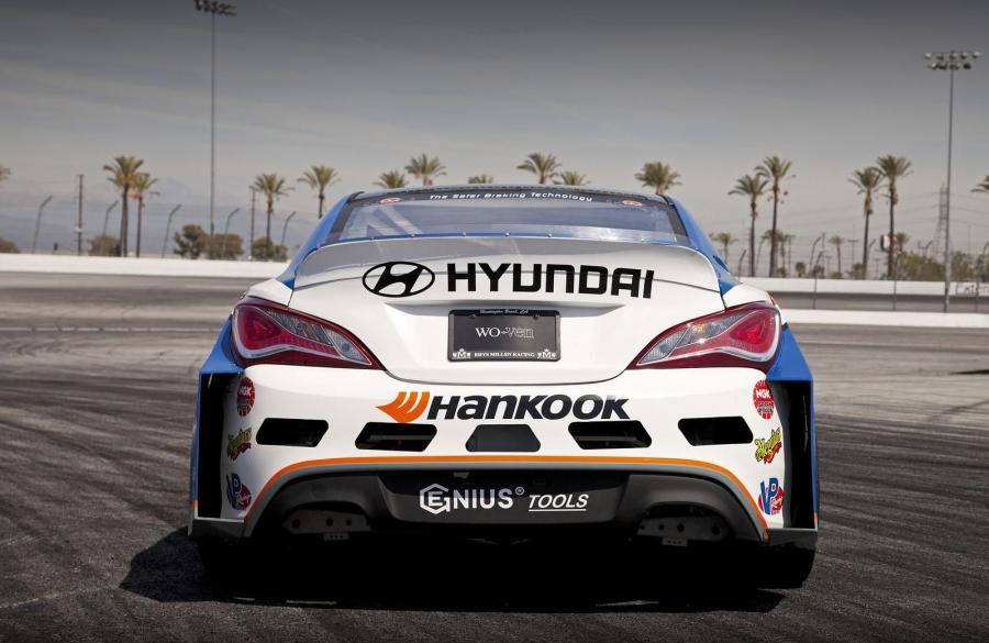 Hyundai Genesis Coupe by RMR 2013 года  (фото 6 из 10)